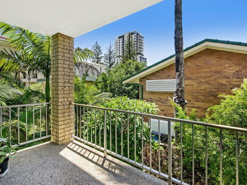 Beachside Unit Near Convention Centre - Accommodation Directory 2