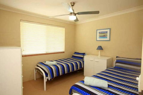 BEACHSIDE VILLA 2 - Accommodation Directory 1