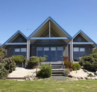 Bear Gully Coastal Cottages - Accommodation Directory