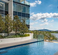 Beautiful Modern Lake View Apartment - Accommodation Directory
