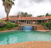 Beautiful Resort Retreat Villa in the Yarra Valley - Entertainer's delight - Accommodation Directory