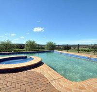Beggars Bridge Vineyard Homestead w/ pool  wifi  tennis  vineyard - Accommodation Directory