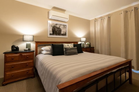 Bella Nicola - Accommodation Directory 0