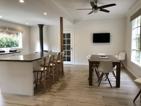 Belle Of Bright And Studio - Accommodation Directory 1