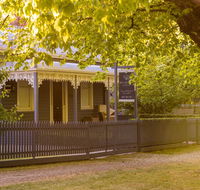Belmont at Beechworth 2 bedrooms 2 bathrooms 2 couples - Accommodation Directory