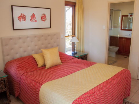 Berenbell Vineyard Retreat - Accommodation Directory 3