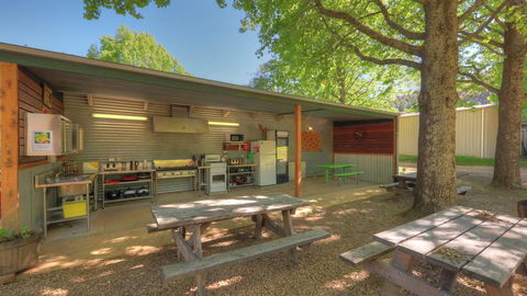 Big4 Porepunkah Holiday Park - Accommodation Directory 2