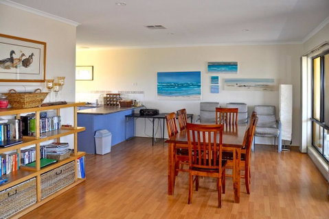 Black Duck - Accommodation Directory 1