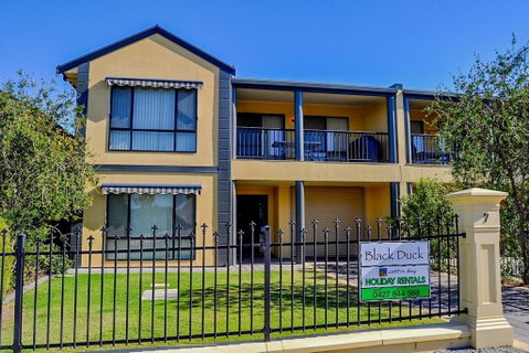 Black Duck - Accommodation Directory 0