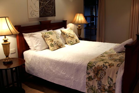 Blueberry Hill Vineyard Villa - Accommodation Directory 2