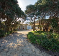 Bluetopia - Sparkling Solar Heated Pool - Accommodation Directory