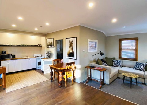 The Kabbage - Accommodation Directory 2