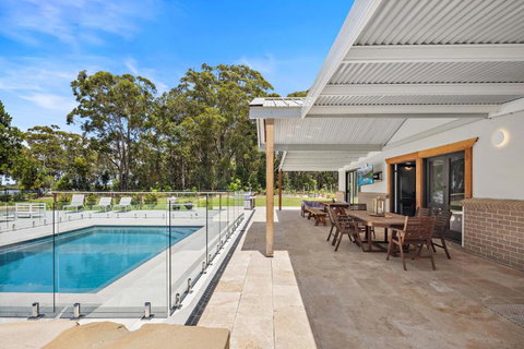 The Retreat - Accommodation Directory 2