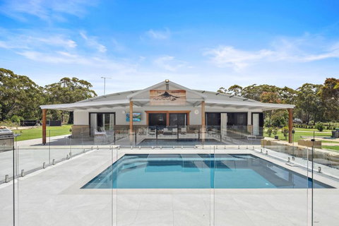 The Retreat - Accommodation Directory 1