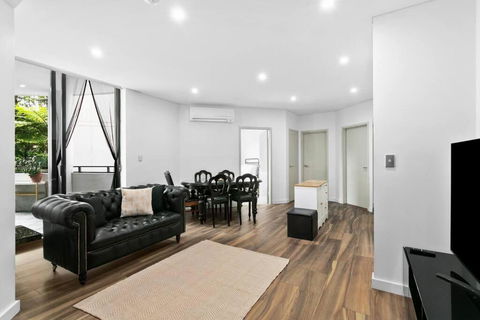WATT1 - Modern 1 Bedroom Unit In Ultimo - Accommodation Directory 2