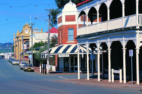 2-Day Wave Rock, York, Wildflowers & Aboriginal Experience - Accommodation Directory 5