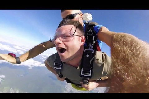 Reef And Rainforest Tandem Sky Dive In Cairns - Accommodation Directory 1