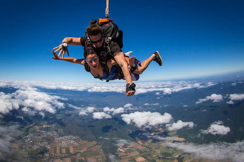 Reef And Rainforest Tandem Sky Dive In Cairns - Accommodation Directory 3