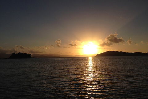 Sunset Sail In The Whitsundays - Accommodation Directory 4